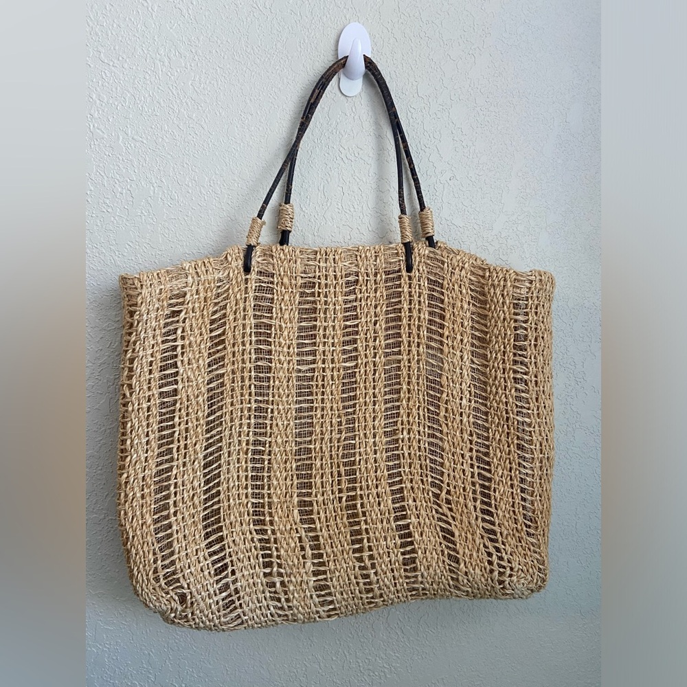 Summer Abaca Straw Medium Tote Bag Leather Handles Made in Philippines - Picture 1 of 10